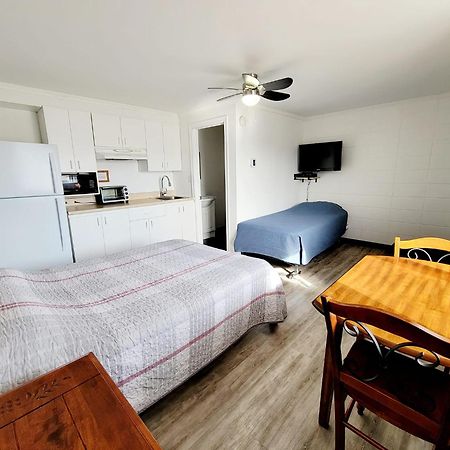 Hebergement Du Plateau Hotel Dolbeau-Mistassini ภายนอก รูปภาพ